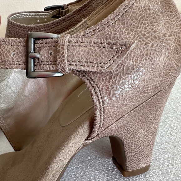 Aerosoles Heelrest Taupe Leather Mary Jane Heeled Sandals Women’s 7 - Picture 10 of 14